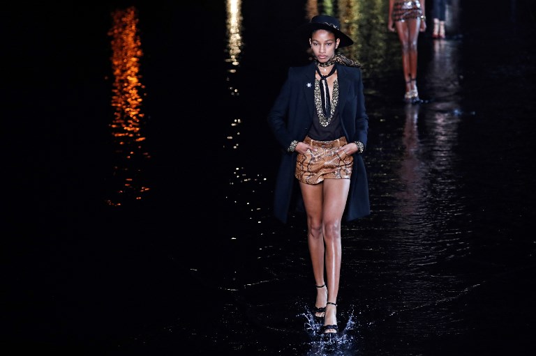 Saint Laurent y Brioni dejarán de utilizar pieles en sus colecciones