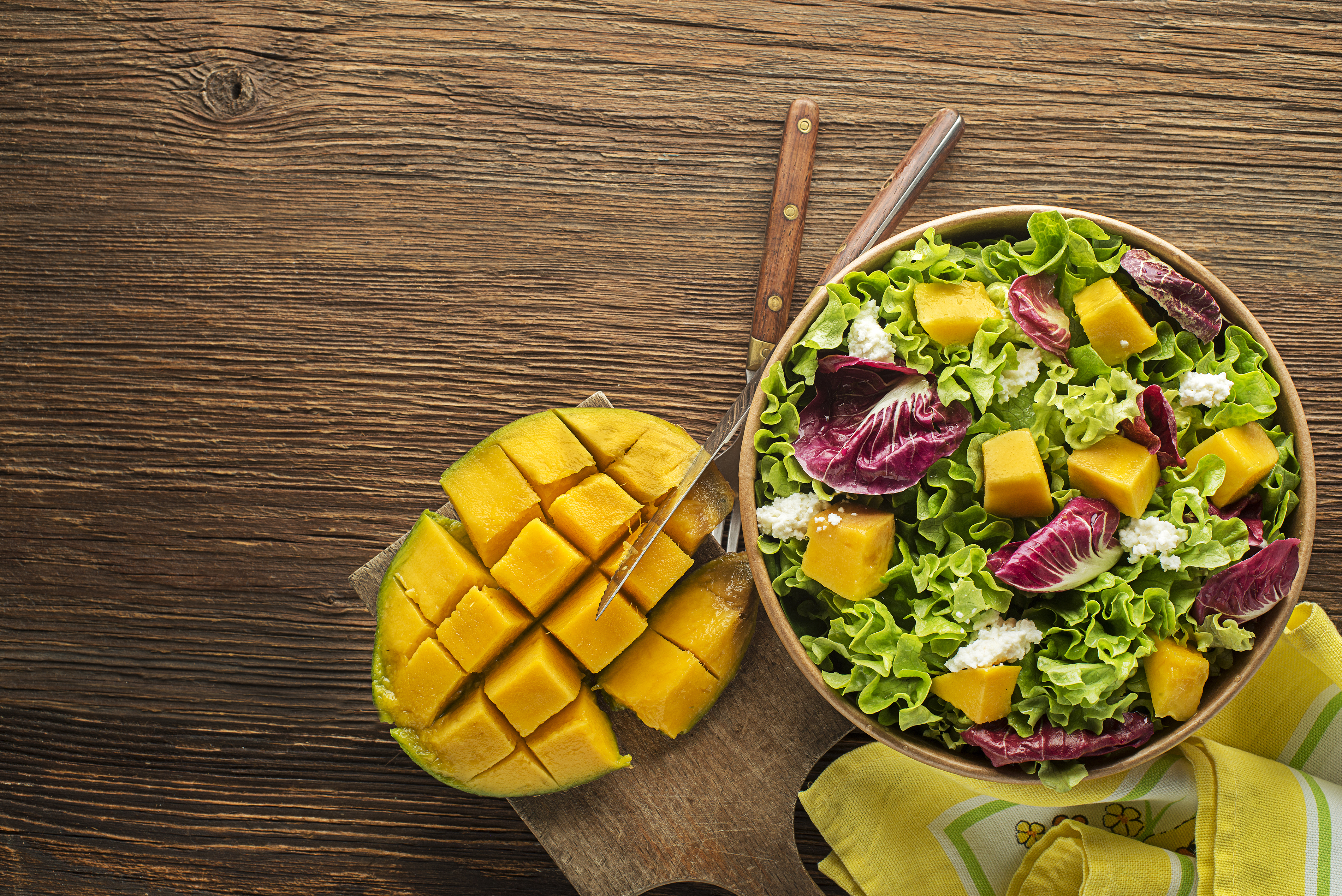 Ensalada tropical para acompañar tus mejores comidas