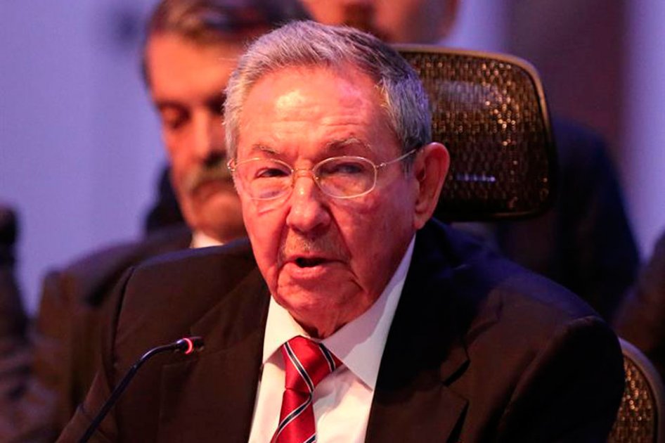 Raúl Castro exige cese de bloqueo de EE.UU. a Cuba para normalizar relaciones