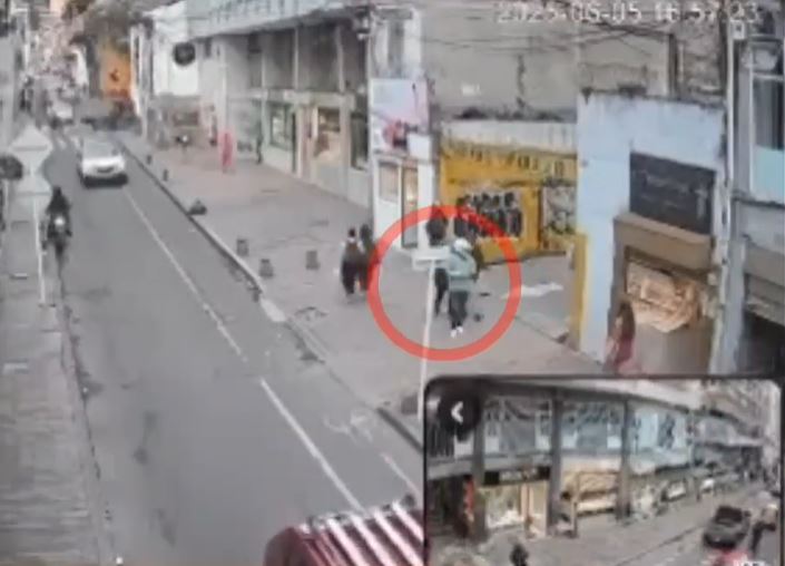 Frustran robo a mano armada en joyería del centro de Bogotá: hay dos capturados