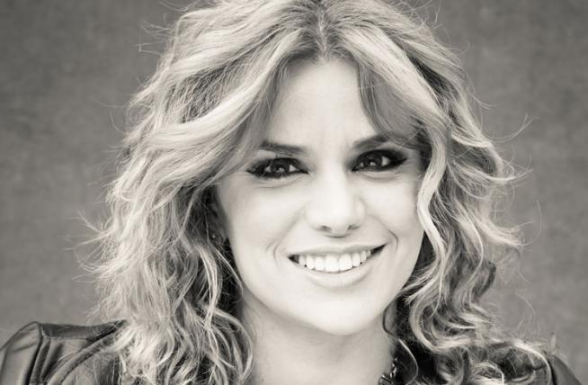 «Mis amigos bautizan mis canciones»: Adriana Lucía