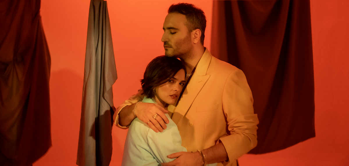 Así suena la colaboración de Paula Arenas con Jesús Navarro