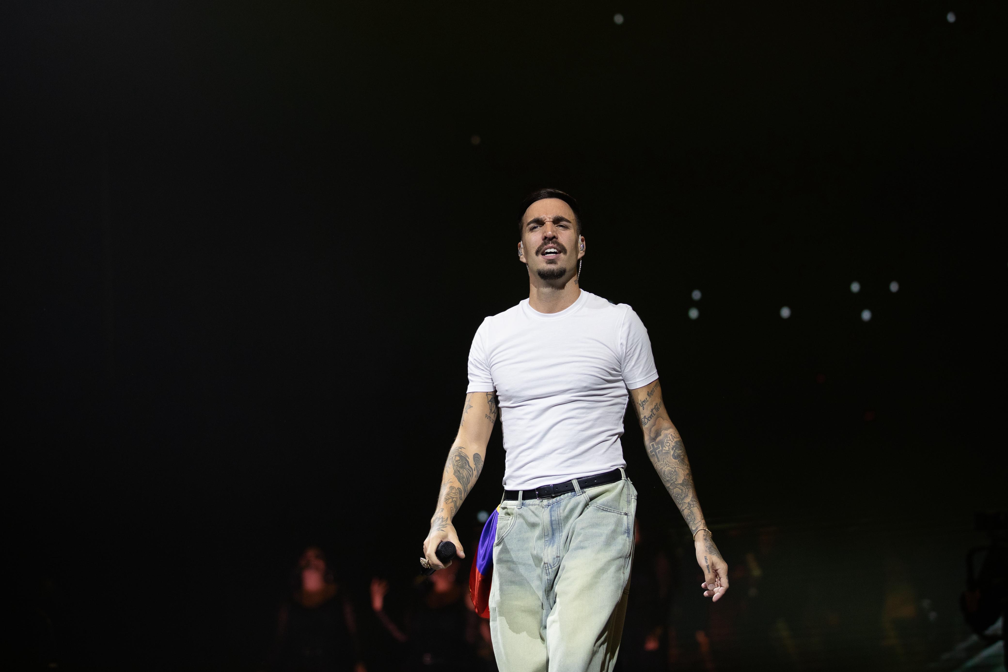 El artista español cautivó al público bogotano con una mezcla trap, reguetón, soul latino y hip hop.