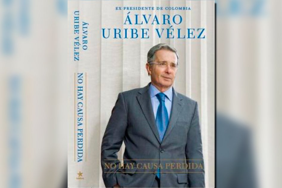 Libro de biografía de Uribe tiene agradecimiento para general (r) Santoyo