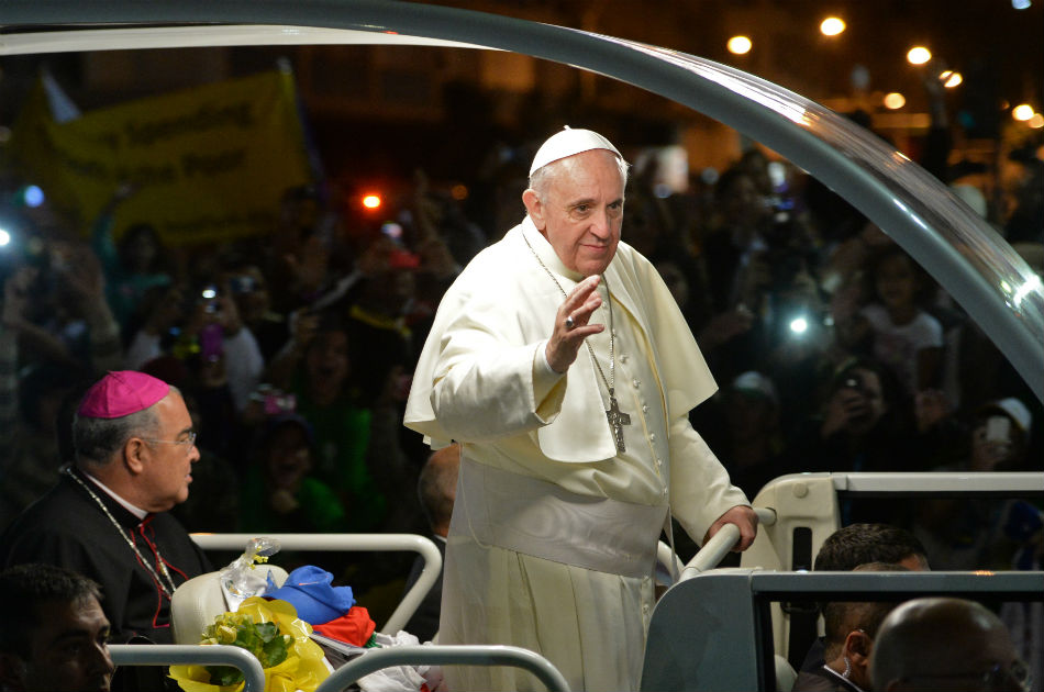 Más de dos millones de jóvenes asisten a la vigila con el papa Francisco