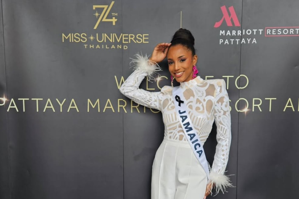 Miss Jamaica reaparece desde el hospital tras accidente en Miss Universo: “lo cambió todo”