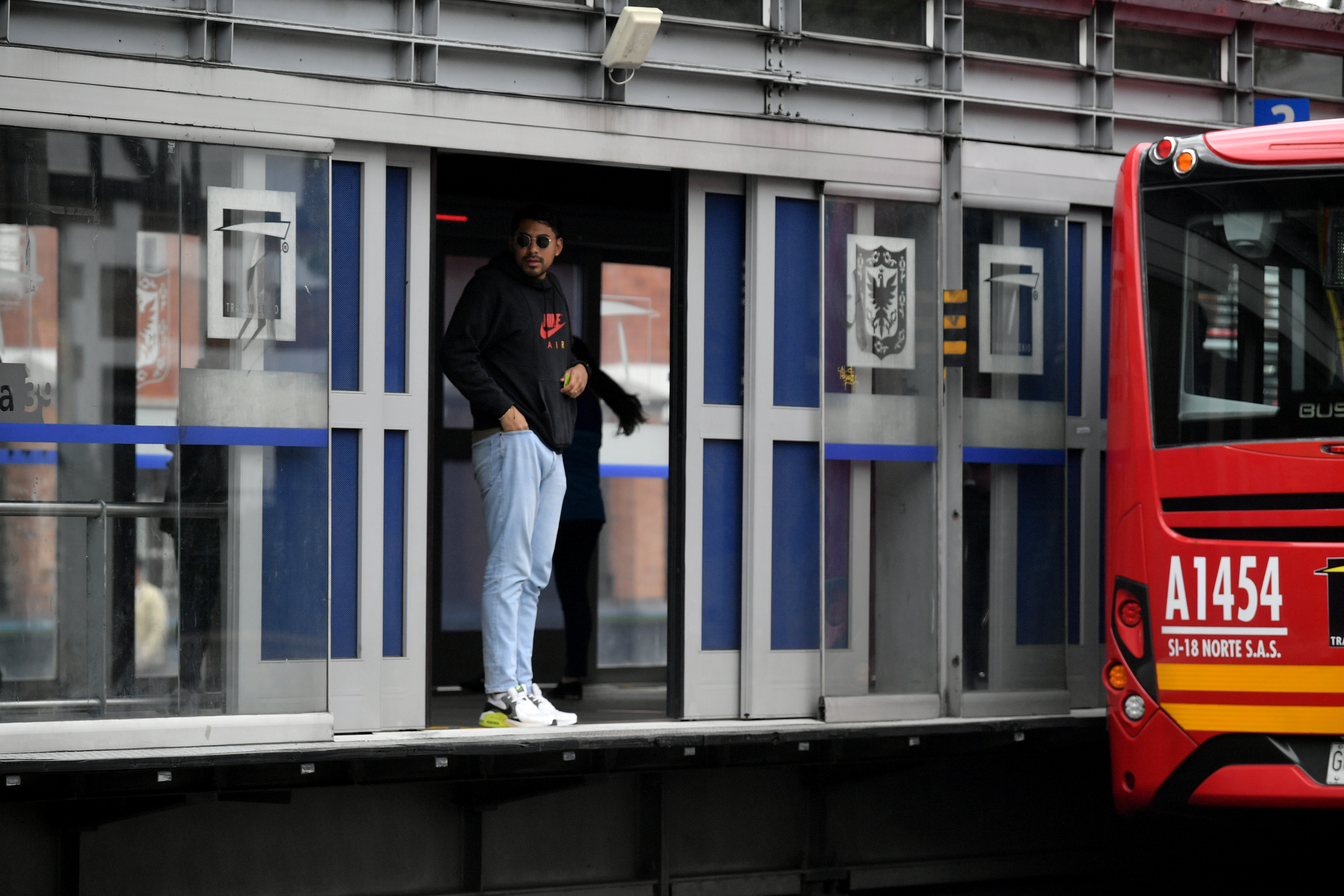 Movilidad: reabren estación San Bernardo y se normaliza tránsito de articulados
