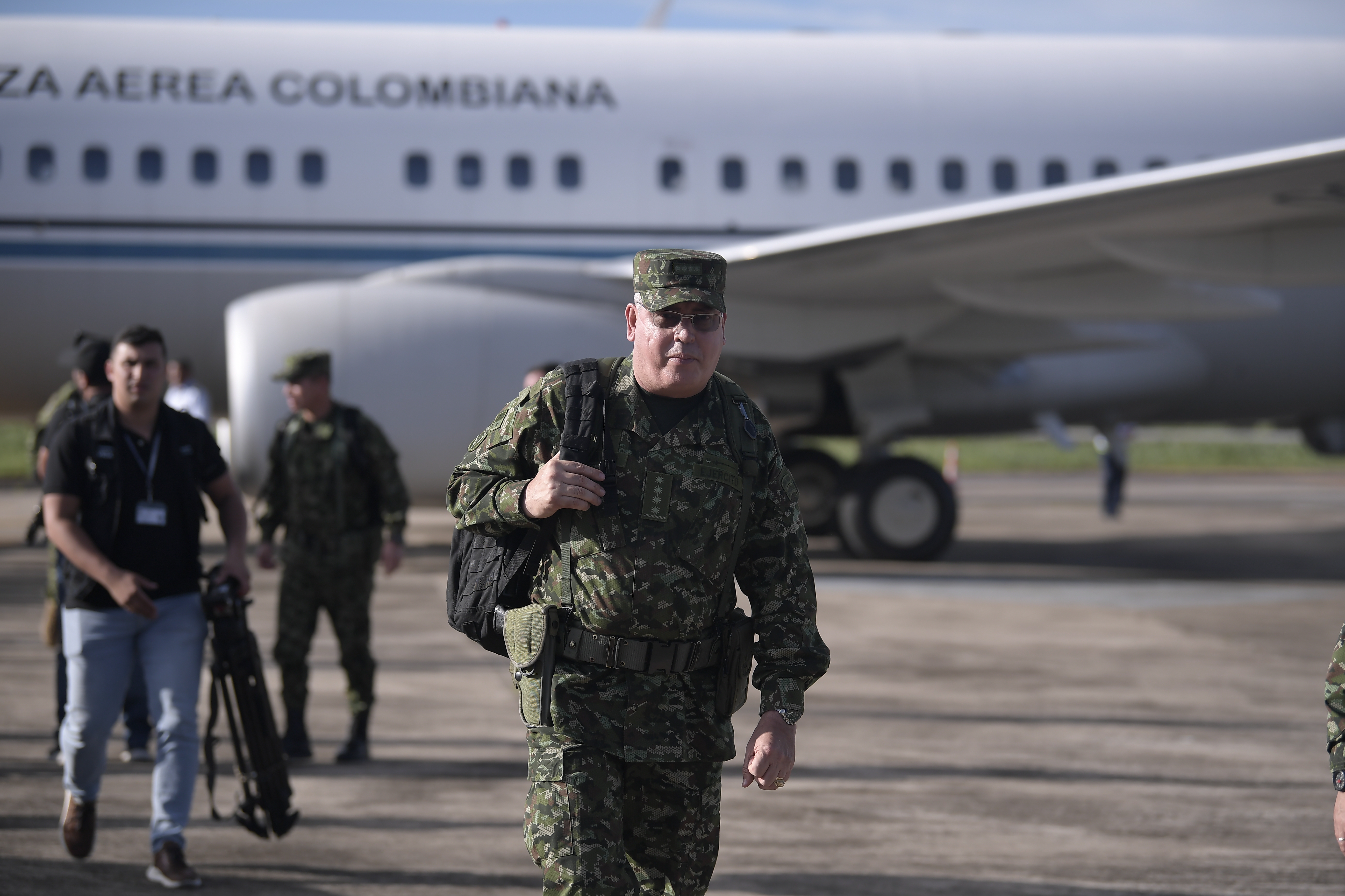 Mayor general, comandante de las Fuerzas Militares, acompaña al presidente Gustavo Petro a Arauca.