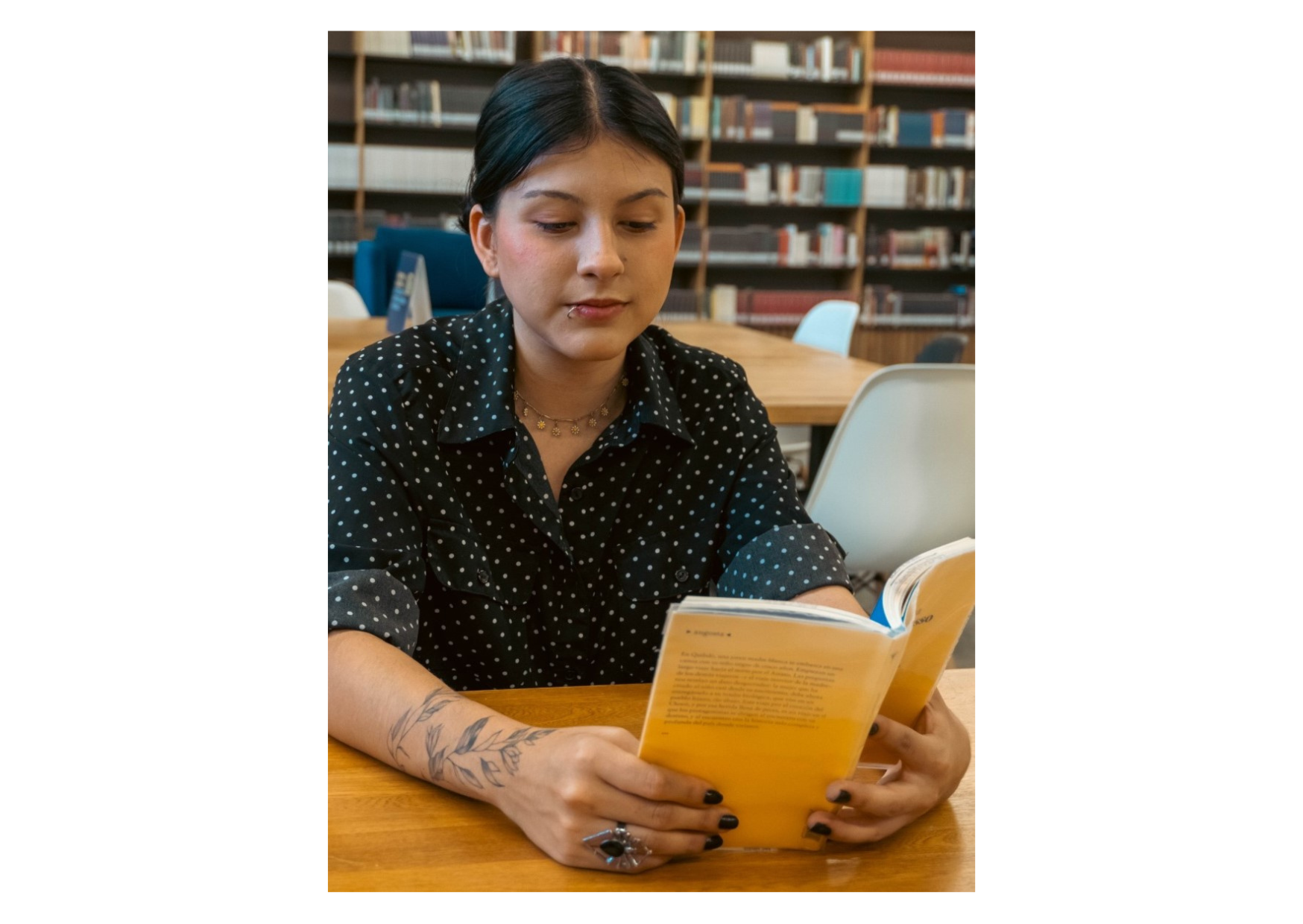 Gabriela Parra Gómez: Escribir poesía para castigar al mundo