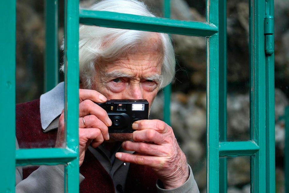 Muere Marc Riboud, fotógrafo de la flor ante el fusil
