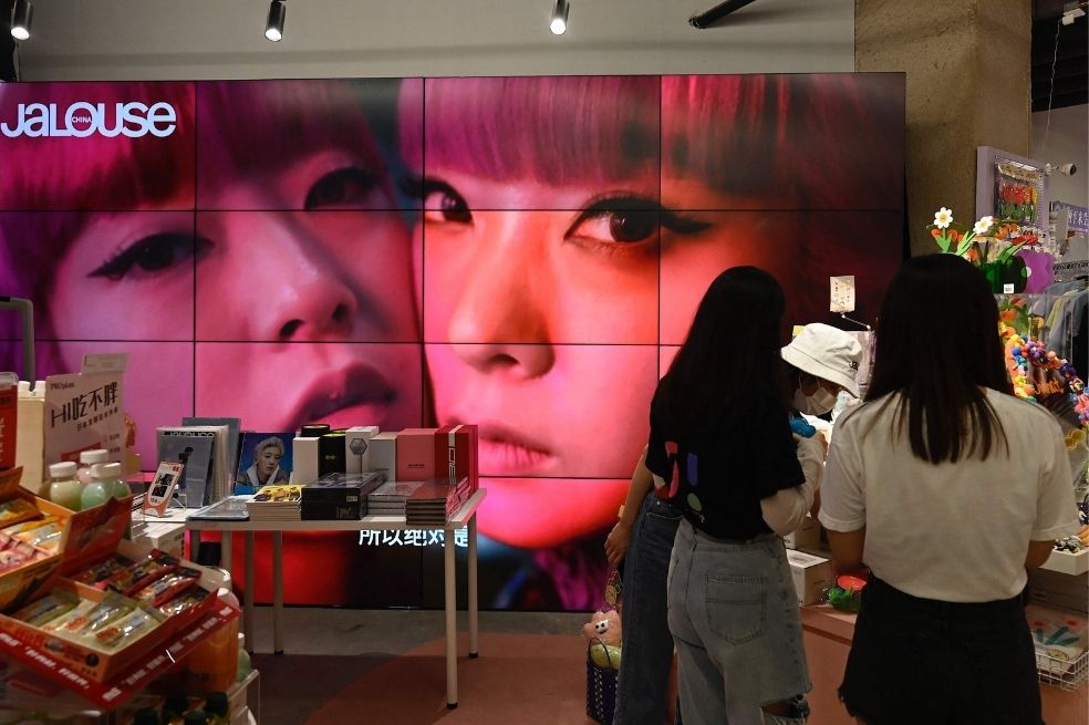 ¿Por qué China prohibió a “los hombres afeminados” en la televisión?