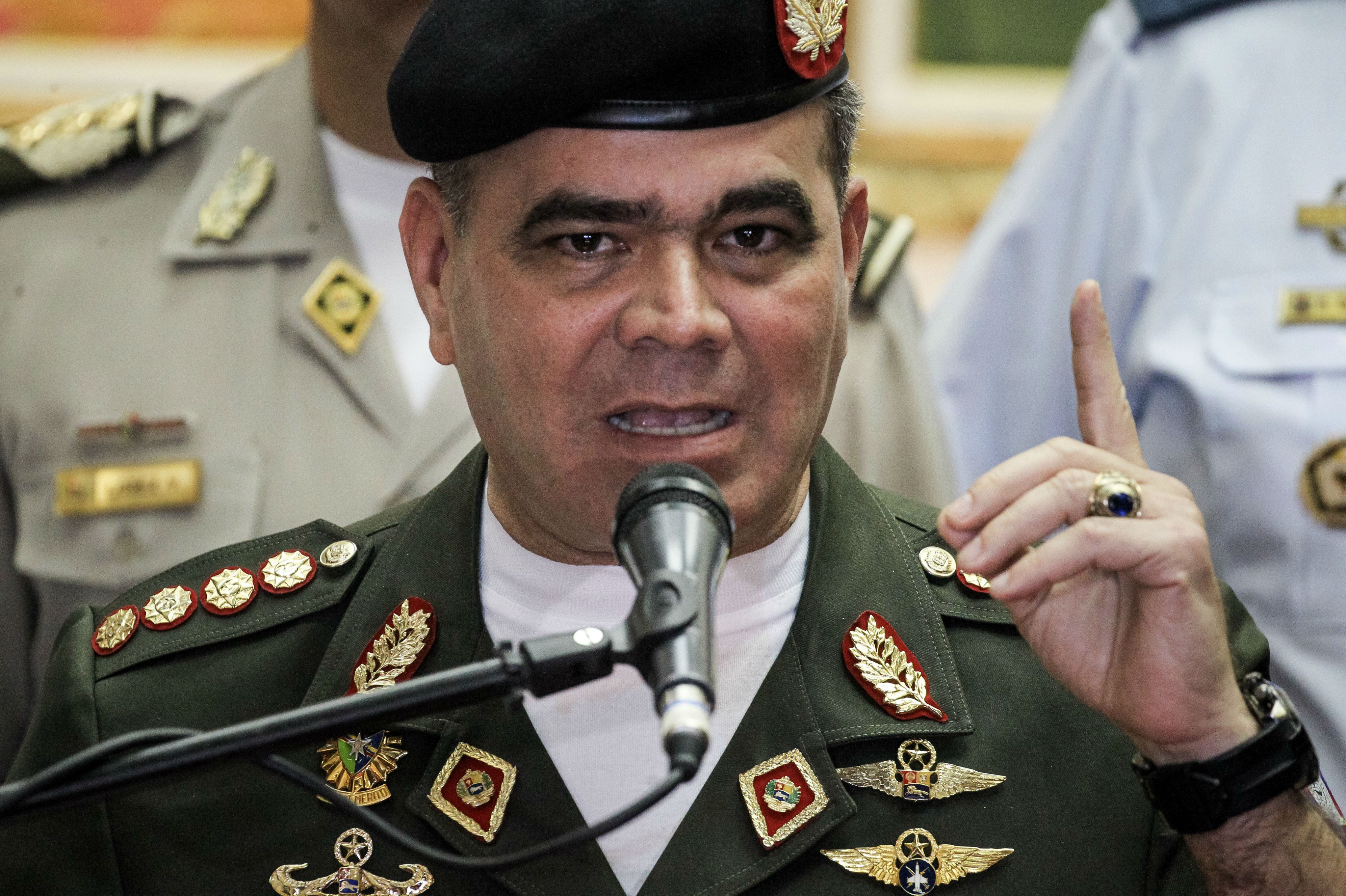 Militares venezolanos rechazan sanciones EE.UU. y dicen que defenderán su honor