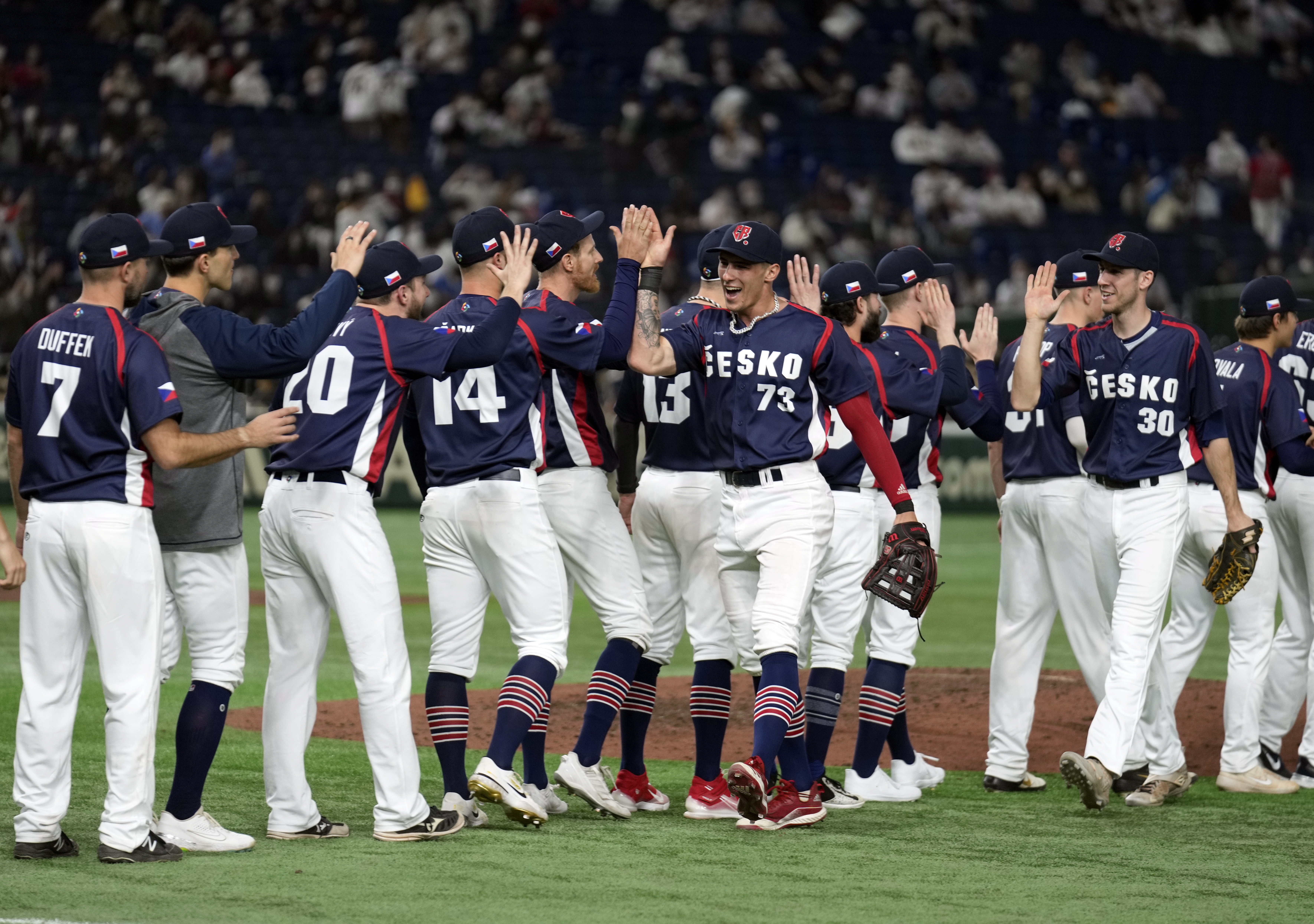 Tokyo (Japan), 10/03/2023.- Czech Republic's players celebrate after defeating China during the 2023 World Baseball Classic pool B game at Tokyo Dome in Tokyo, Japan, 10 March 2023. (República Checa, Japón, Tokio) EFE/EPA/FRANCK ROBICHON