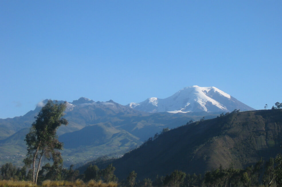 Debido al cambio climático, están en riesgo glaciares de Ecuador