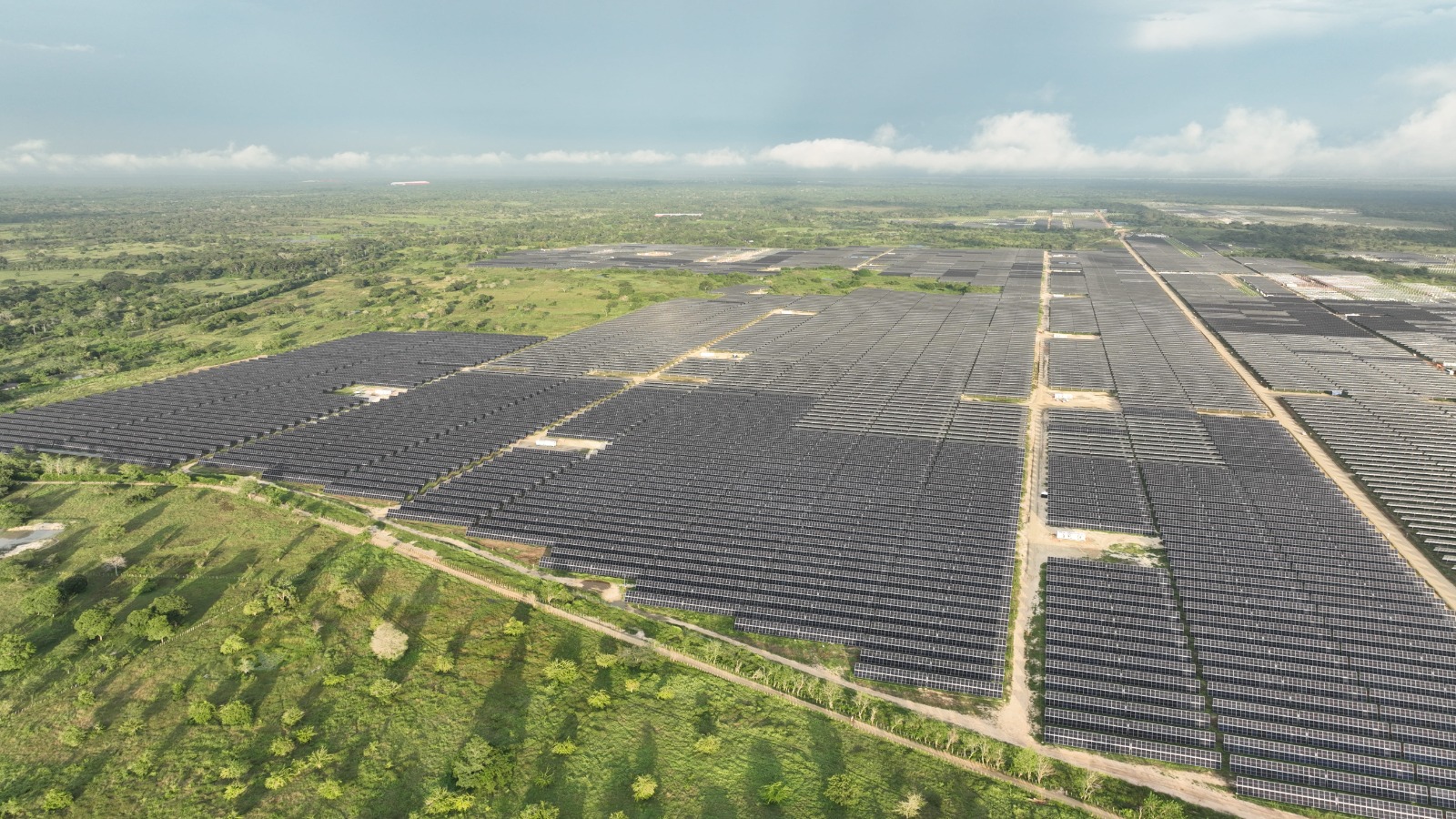 Más del 40 % de la electricidad generada en 2024 provino de fuentes renovables
