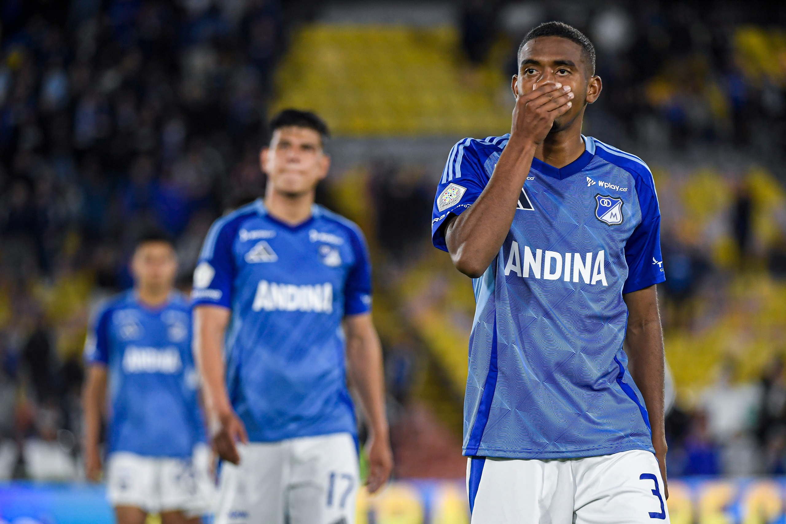 Con 22 puntos y ubicado en el decimotercer puesto, Millonarios asumió su eliminación a falta de dos partidos como visitante —ante Envigado y Boyacá Chicó—, en los que no puede ceder si quiere mantener opciones de clasificar a un torneo internacional por la vía de la reclasificación el próximo año.