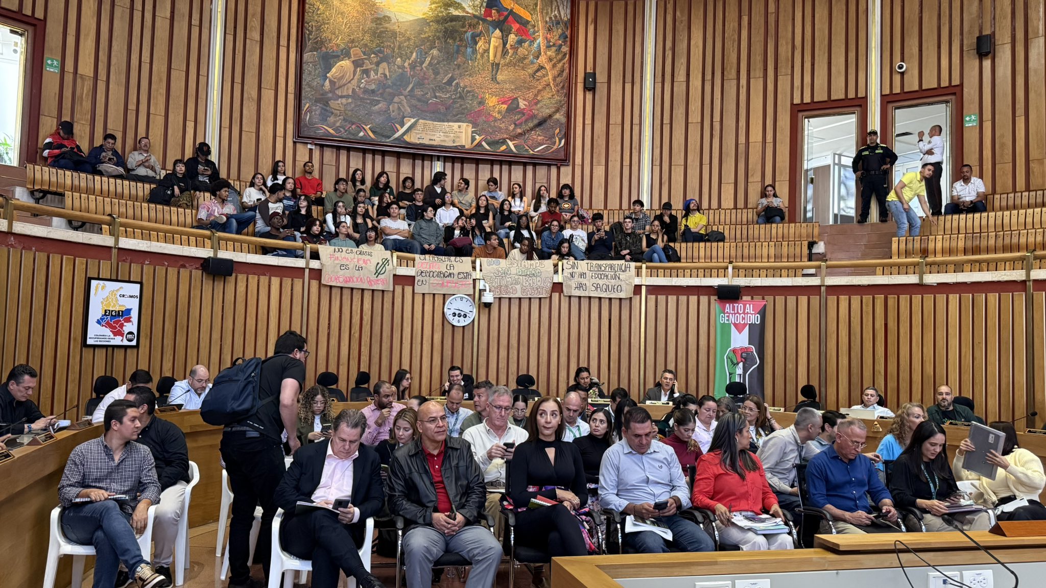 Por alteraciones tuvieron que suspender debate del presupuesto en la Asamblea de Antioquia