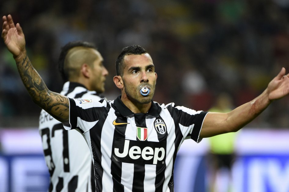 Carlos Tevez le da el triunfo y el liderato a la Juventus en la liga italiana