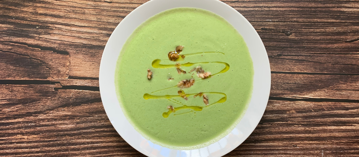 Receta de crema de espinacas con pollo para niños, toda una delicia