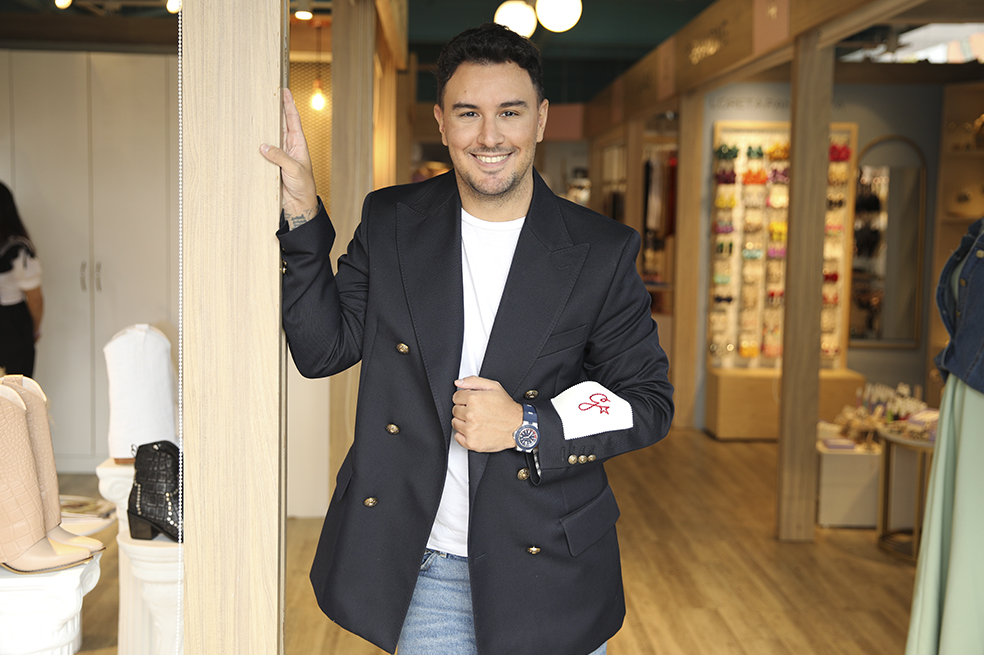 Así fue la calurosa bienvenida que se le dio al fashion styling Víctor Blanco