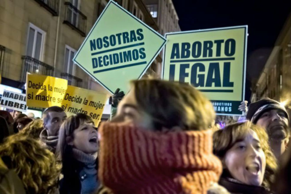 “La protección a la vida no puede desconocer los derechos de la mujer”: Women’s Link