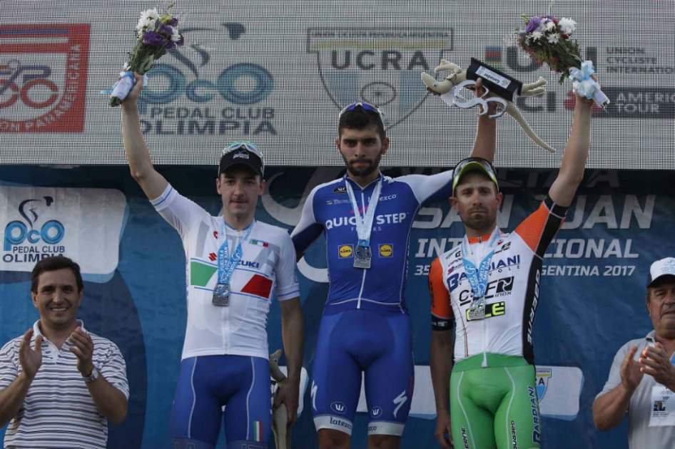 Fernando Gaviria ganó dos etapas en la Vuelta a San Juan. Foto: Etixx