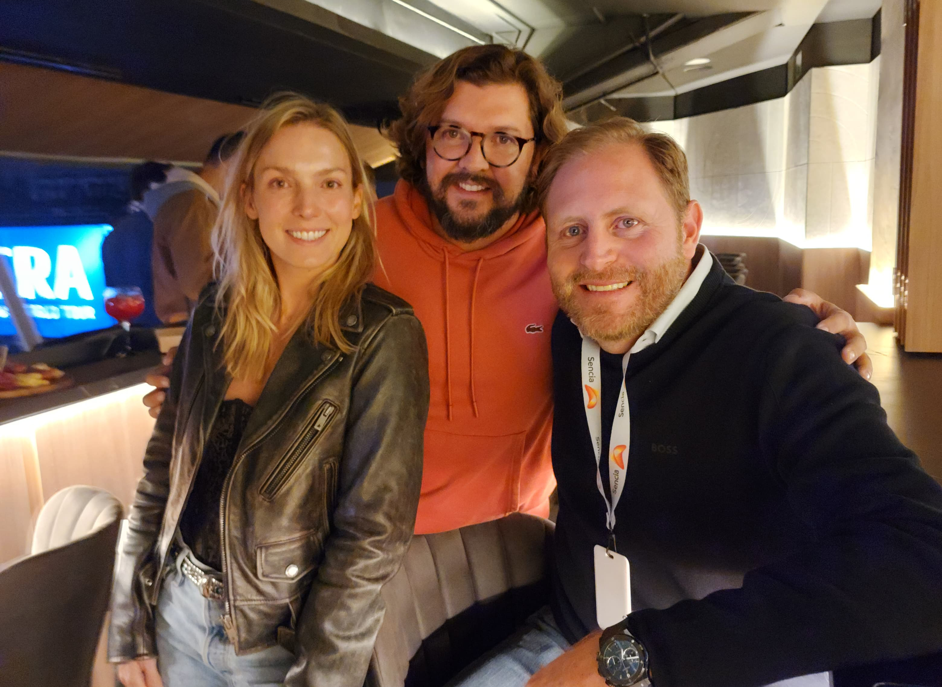 Nina Oswald, Juan Abel Gutiérrez y Mauricio Hoyo