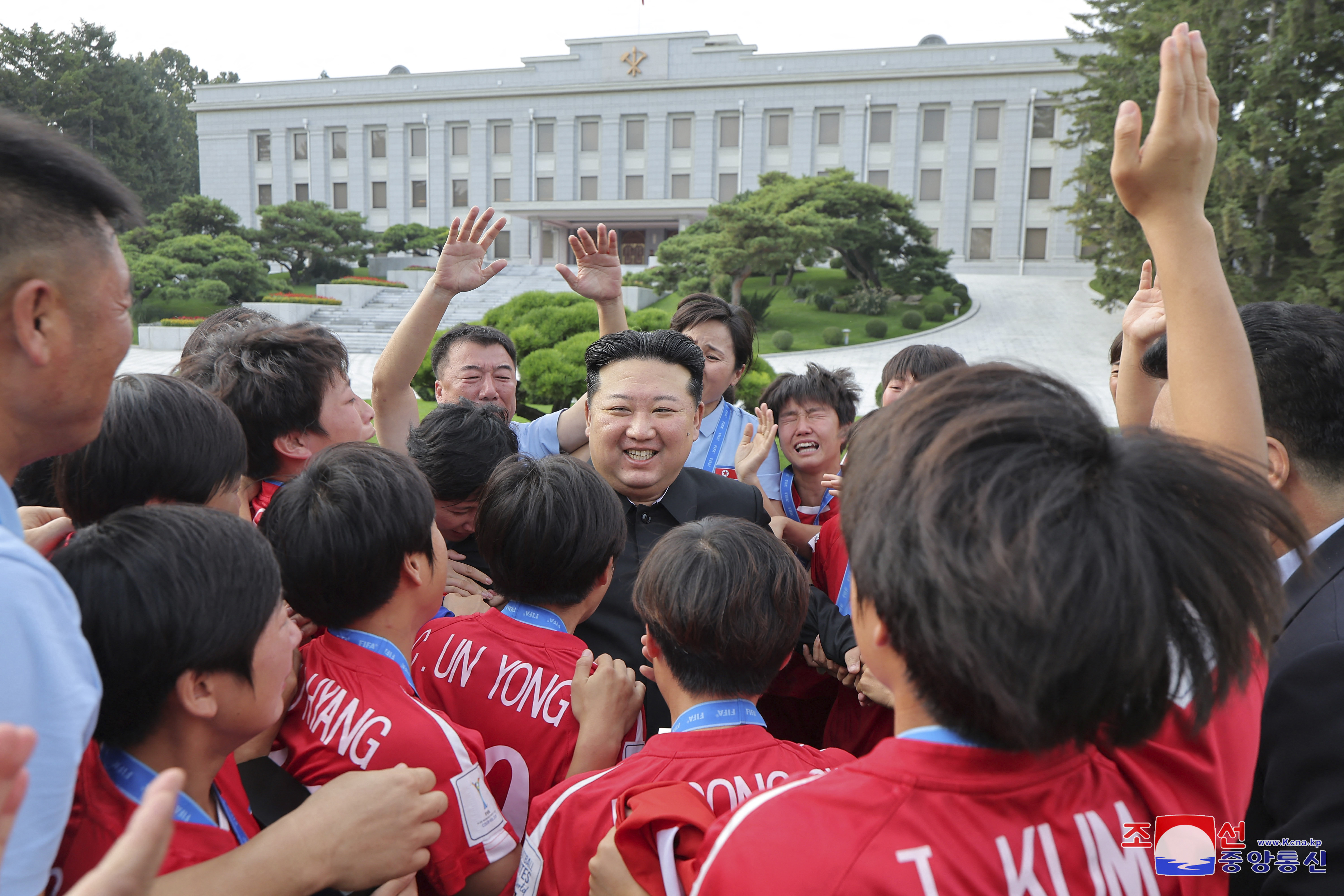 Kim Jong-un recibió a la selección femenina sub-20 de Corea del Norte