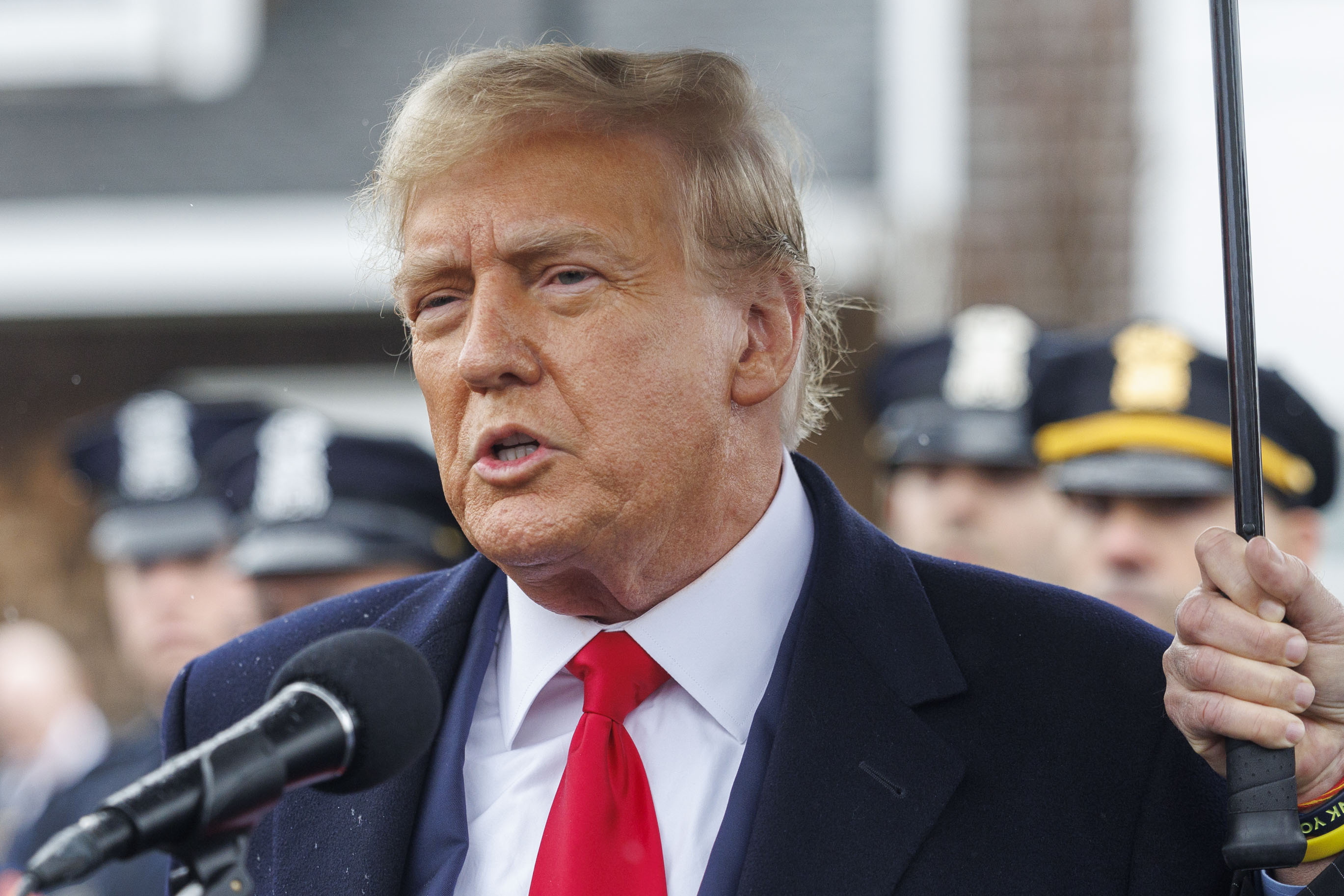 Massapequa (United States), 28/03/2024.- Former U.S. President Donald Trump speaks to the press after attending the wake of slain New York City Police Department officer Jonathan Diller in Massapequa, New York, USA, 28 March 2024. Diller died at the hospital after he was shot during a routine traffic stop in Far Rockaway, Queens, New York City on Monday 25 March. (Nueva York) EFE/EPA/SARAH YENESEL