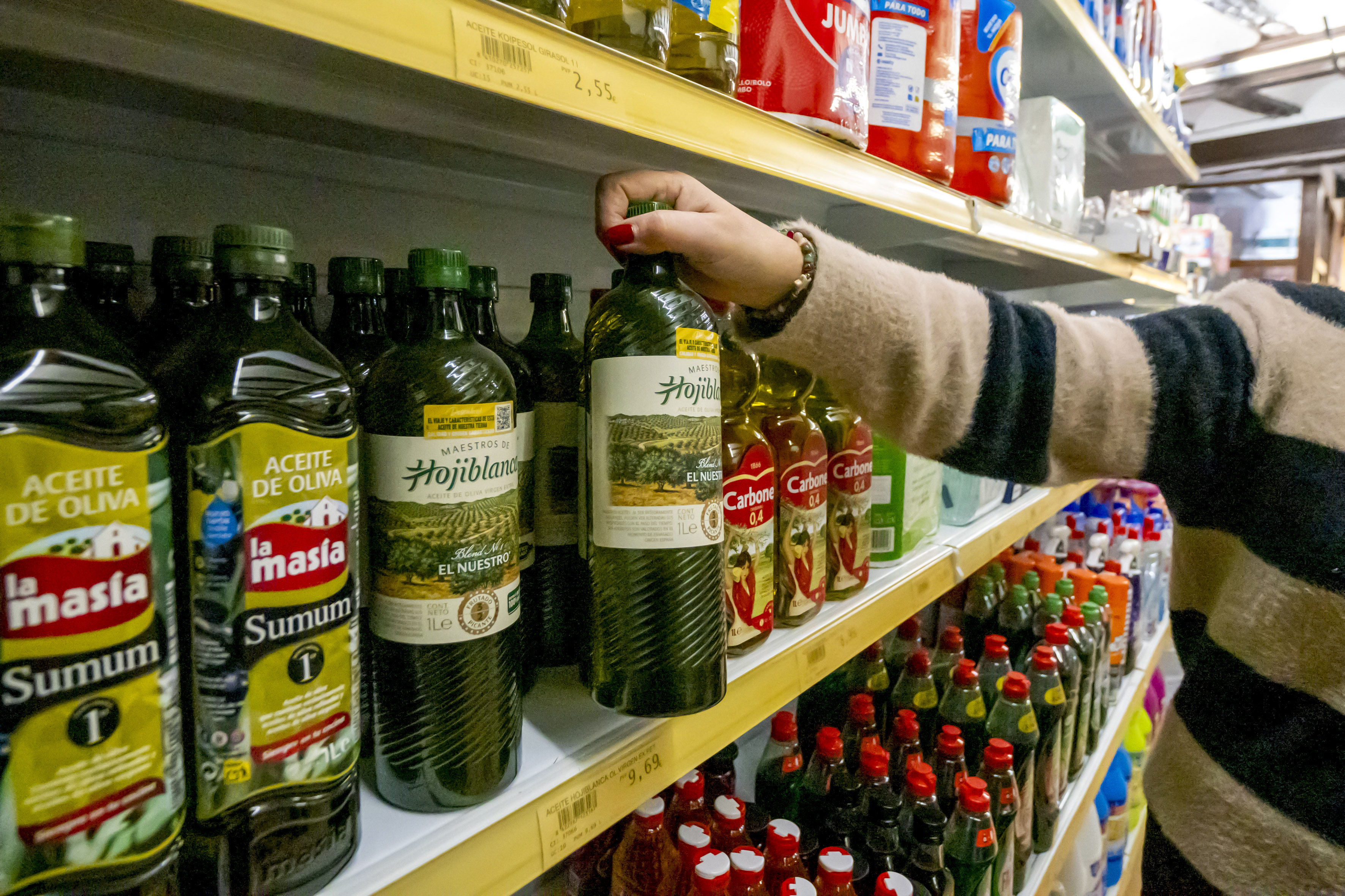 La confianza del consumidor estadounidense sufre su mayor caída desde 2021