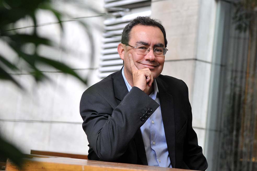 «Escribo para contribuir a la humanidad»
