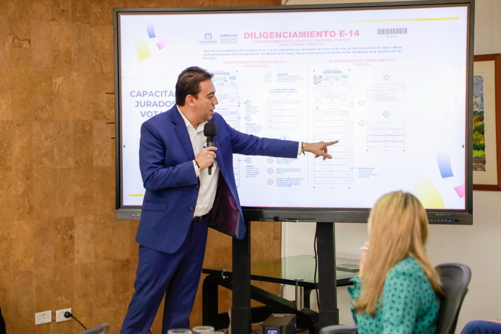 Registraduría presenta nuevo diseño de los formularios E-14 para las regionales