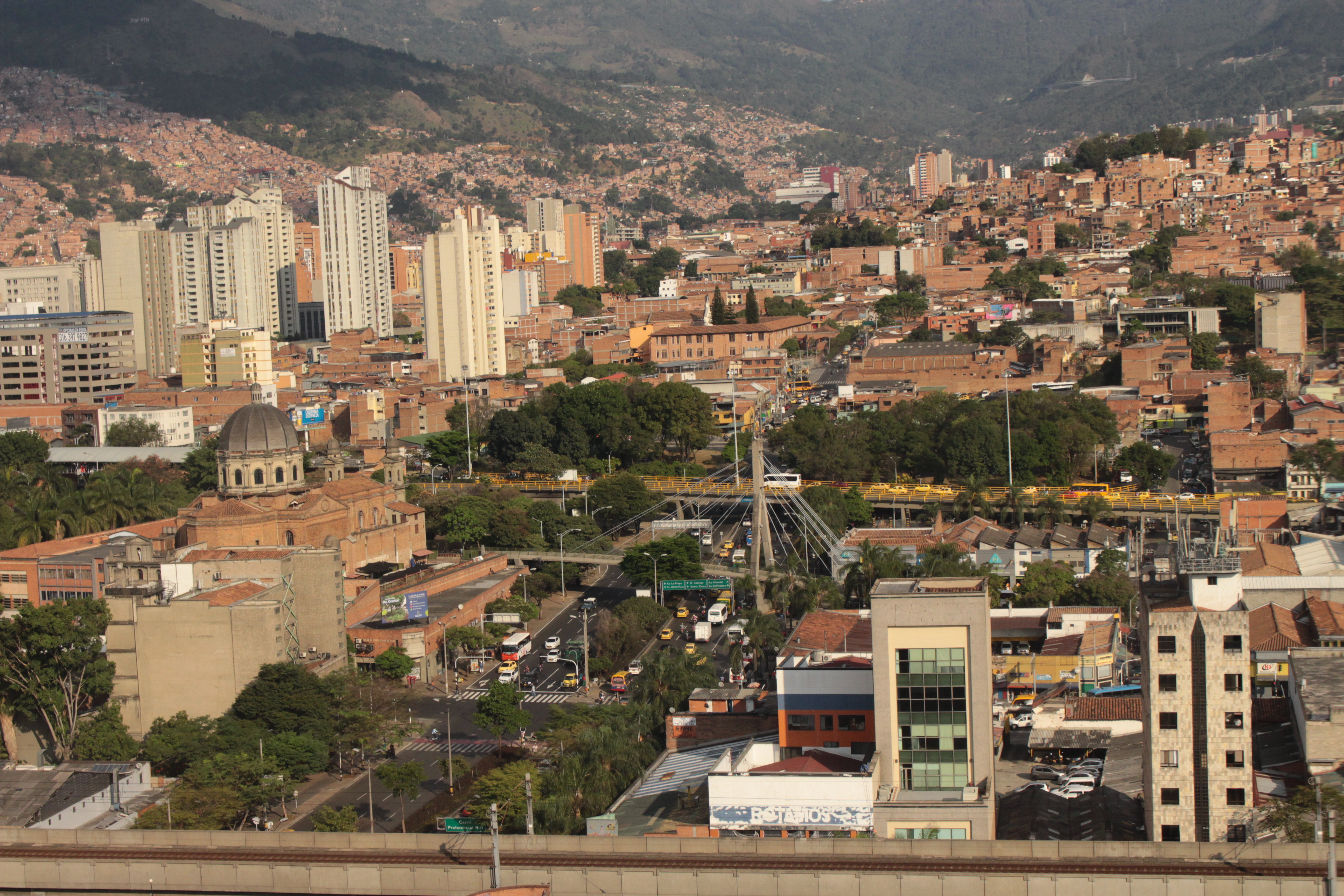 Universidades de Medellín rechazan crisis entre Quintero y grupo empresarial