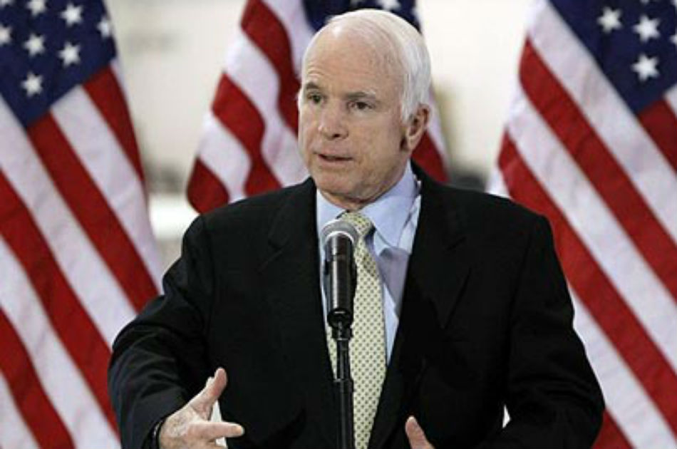 Irán condena el viaje de John McCain a Siria