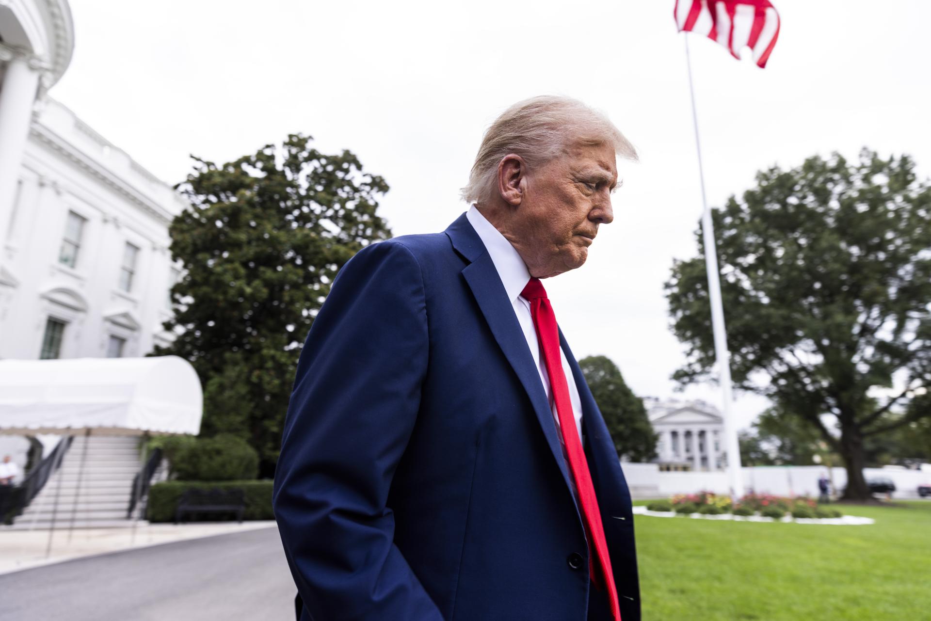 Donald Trump sigue el manual del dictador al pie de la letra