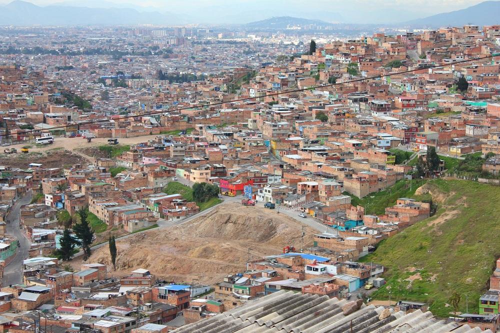 Denuncian “cruce de favores” entre el alcalde de Rafael Uribe y director del Ipes