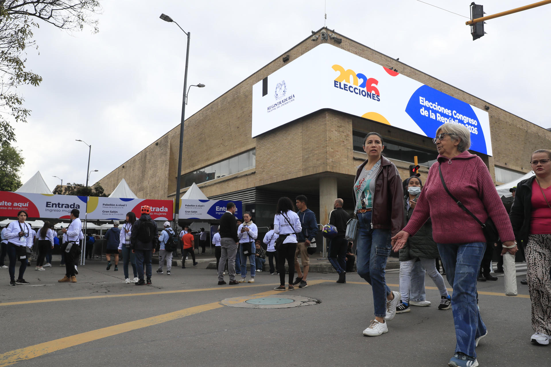 MOE llama a vigilar escrutinios en Corferias y evitar desinformación electoral en Bogotá