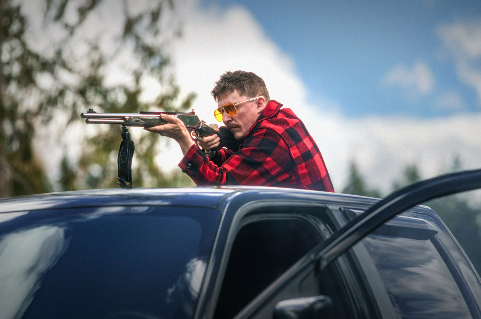 Kyle Gallner interpreta a El demonio en "Strange Darling".