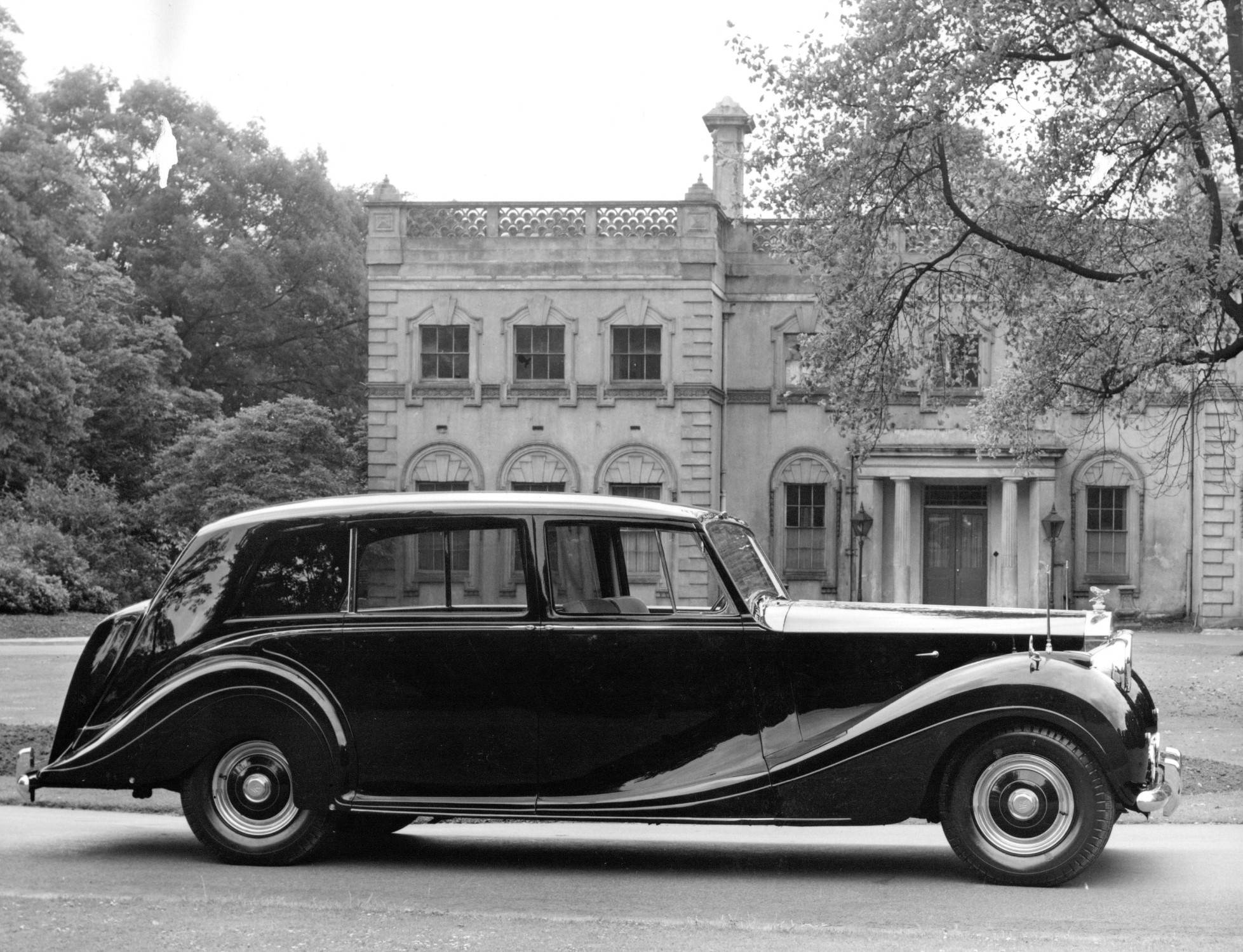 El “Fantasma” de Rolls-Royce: ya son 100 años del emblemático Phantom