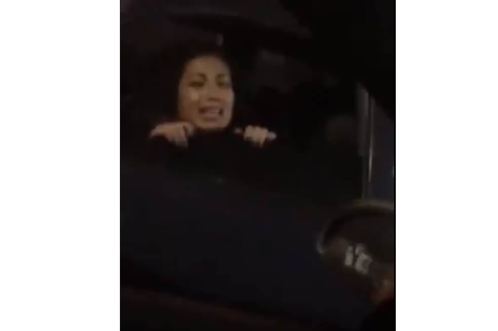 Habla mujer trasladada por las autoridades en carro particular durante protestas en Bogotá