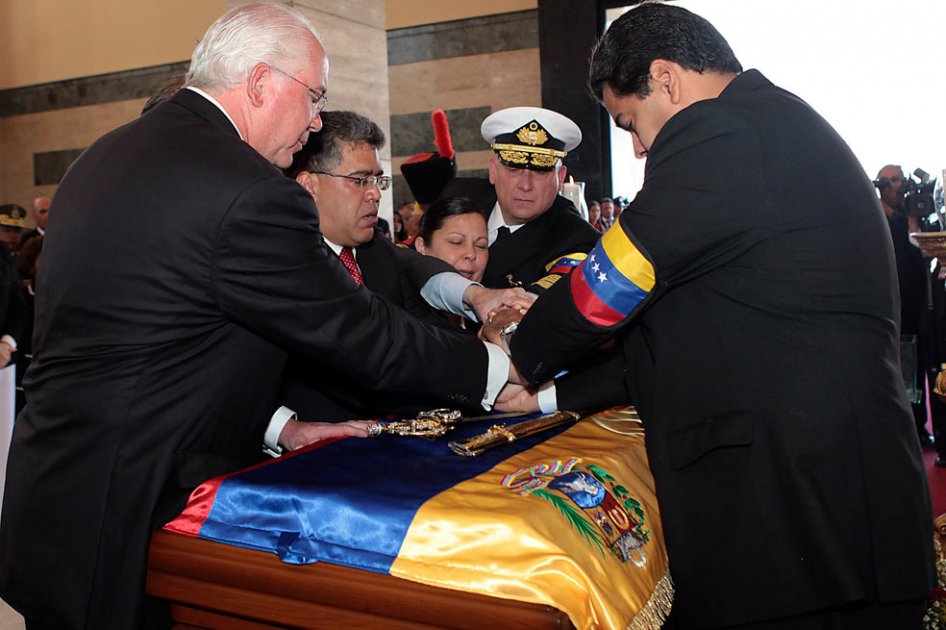 Muerte de Chávez «ha sido utilizada con fines electorales»