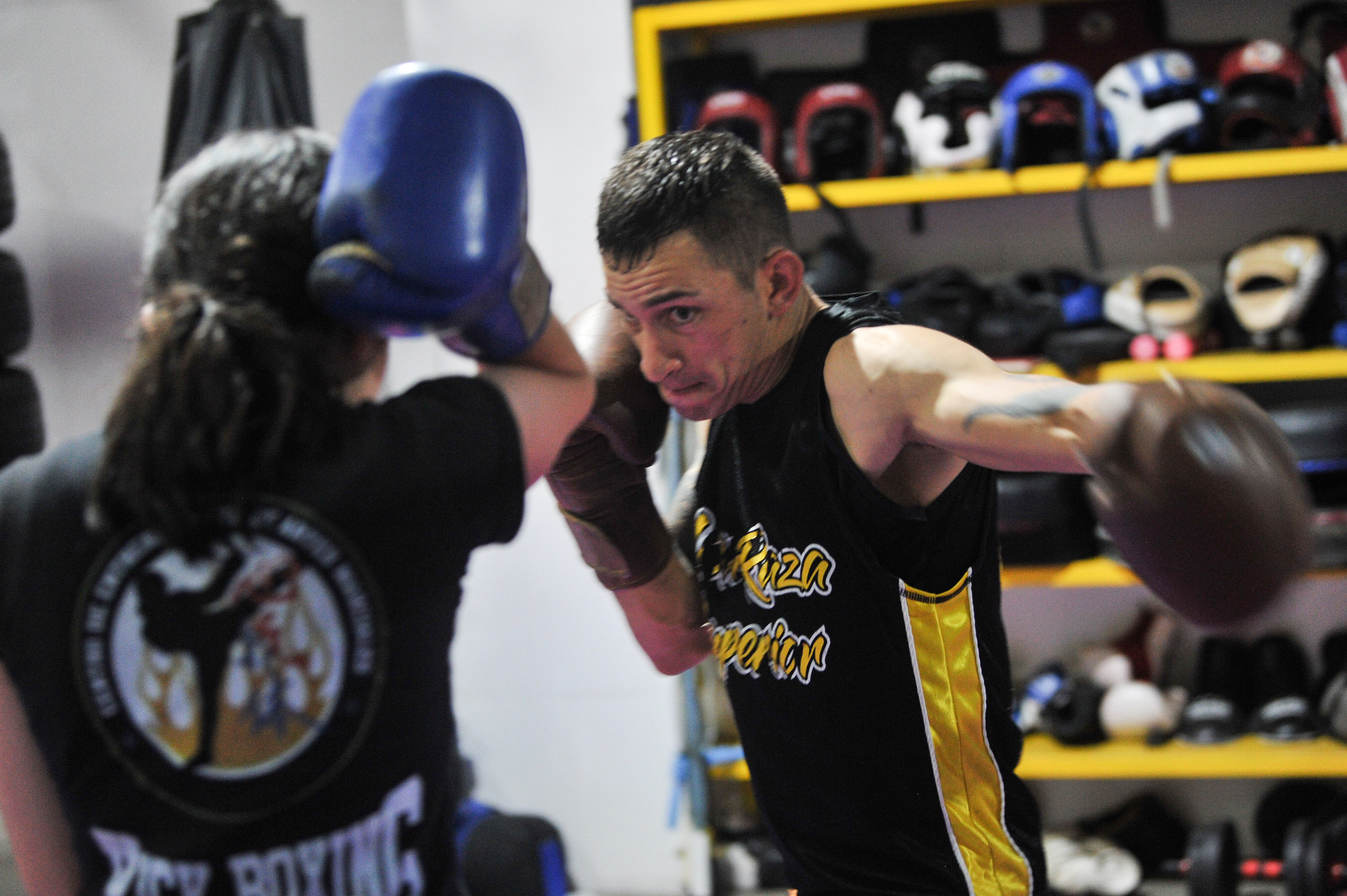 Shin Gi Tai, la academia de artes marciales que enseña autocontrol con el kick boxing