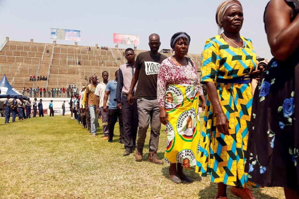 La huella del expresidente Robert Mugabe en una granja en Zimbabue