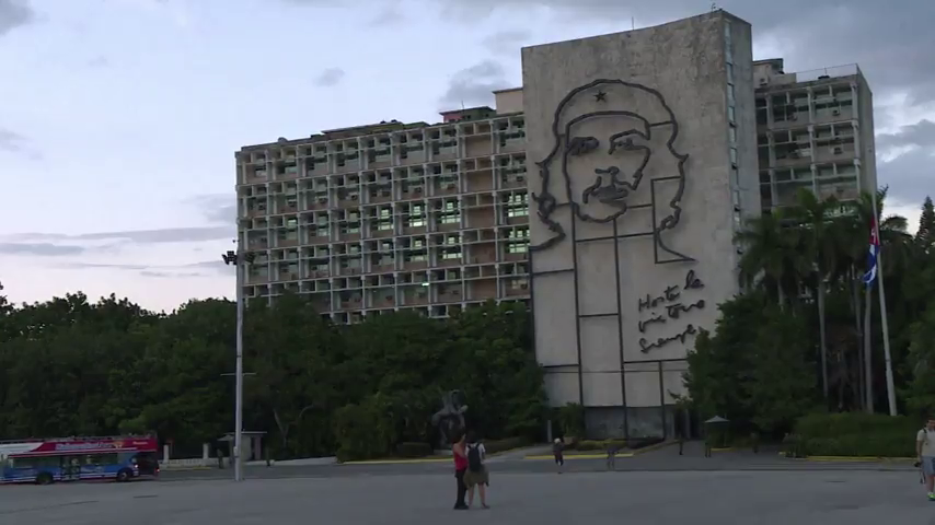 Cuba eliminará progresivamente el sistema de doble moneda