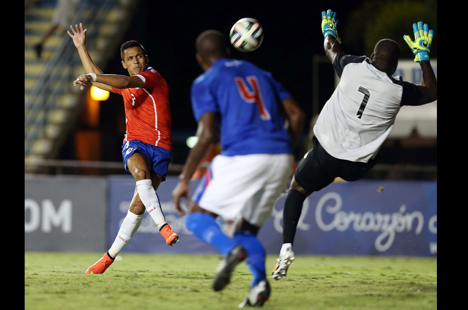 Chile sufrió, pero venció a Haití con gol del debutante Juan Delgado