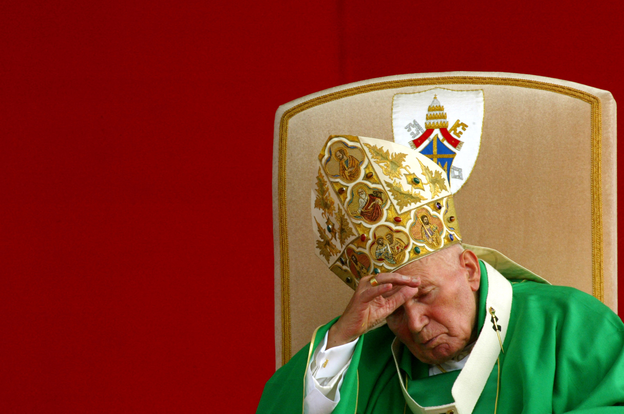 Señalan a Juan Pablo II de ocultar casos de pederastia antes de ser ordenado papa