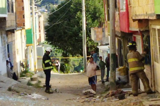 Bomberos y la Policía de Bogotá atendieron la emergencia.