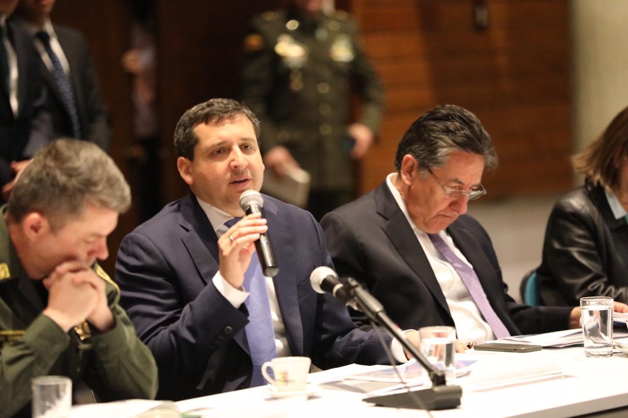 Crean comisión para cerrar paso al contrabando, lavado de activos y evasión