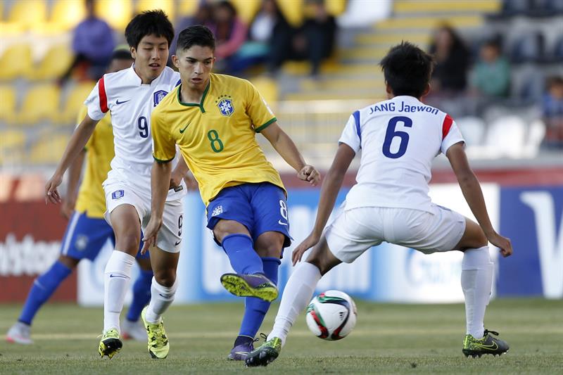 Dos grupos entran en acción en el Mundial Sub 17 de Chile