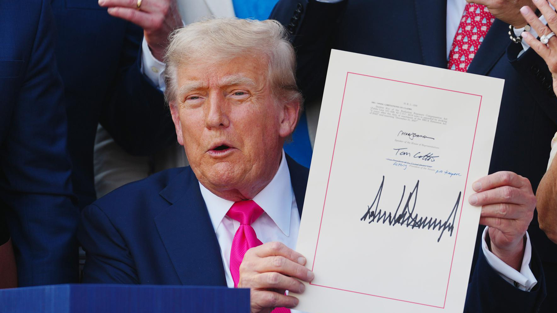 Trump firmó su ley fiscal en el Día de la Independencia de EE. UU.